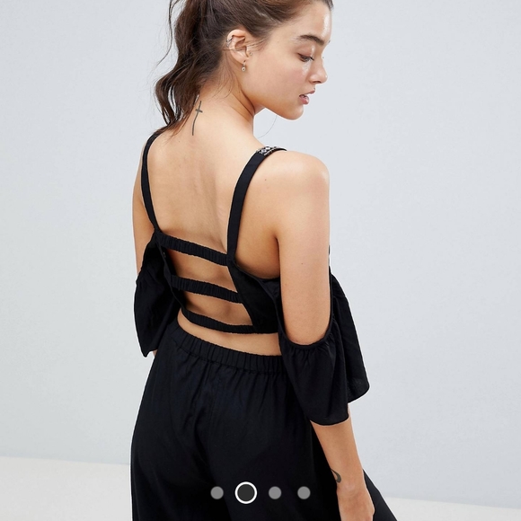 Cold shoulder beach crop top - Picture 3 of 4